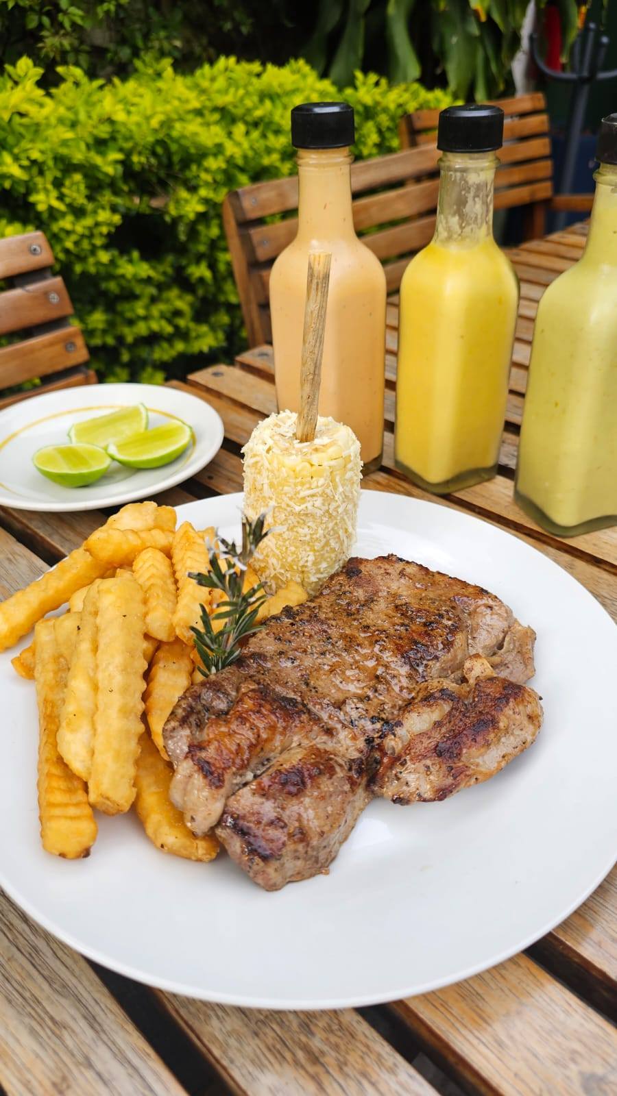 Corte a la parrilla con papas